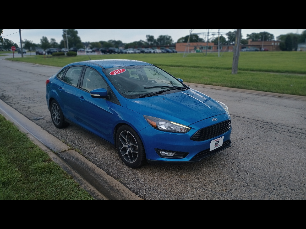 2017 Ford Focus SE's photo