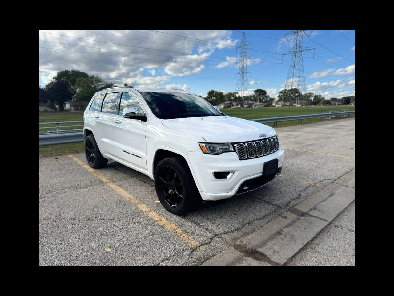 2019 Jeep Grand Cherokee Overland's photo