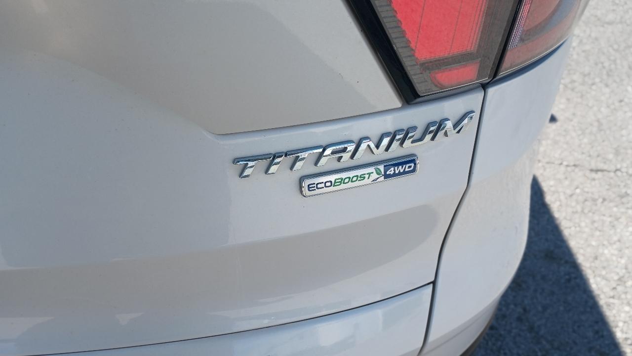Ford Escape Titanium 4WD 2018