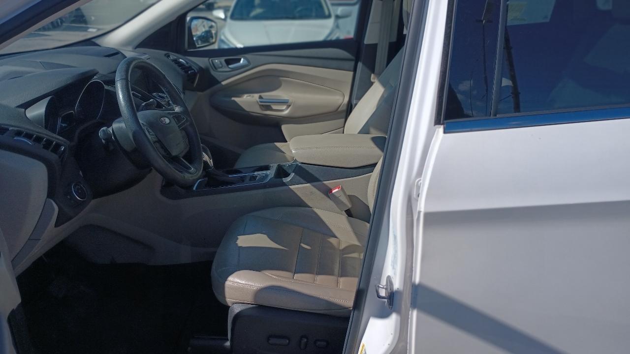 Ford Escape Titanium 4WD 2018