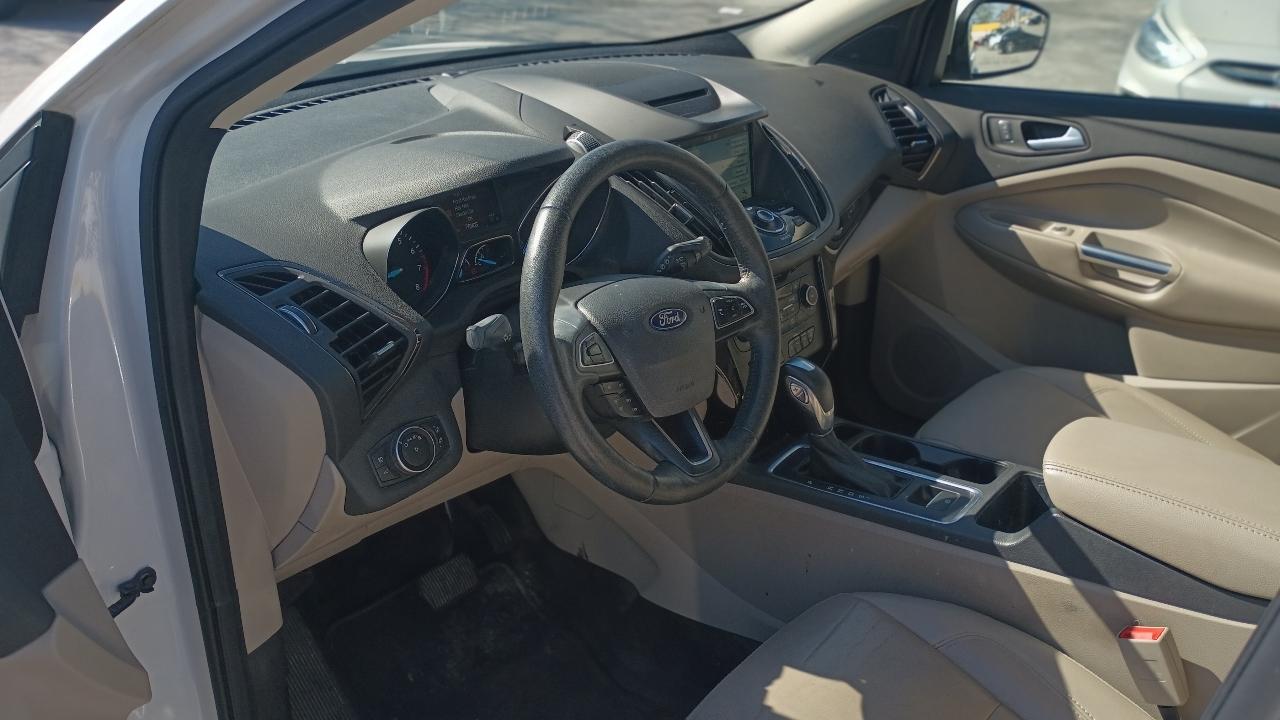 Ford Escape Titanium 4WD 2018