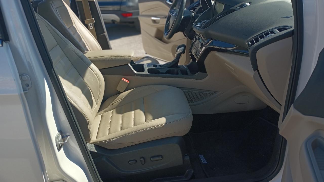 Ford Escape Titanium 4WD 2018