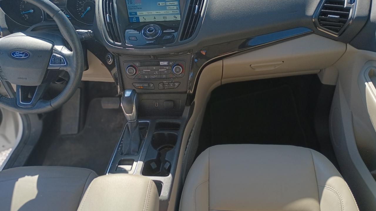 Ford Escape Titanium 4WD 2018