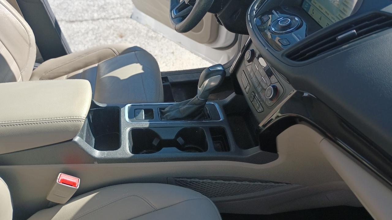 Ford Escape Titanium 4WD 2018