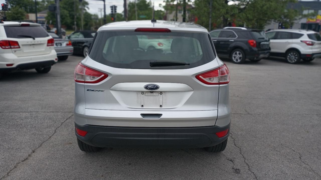 Ford Escape S FWD 2014