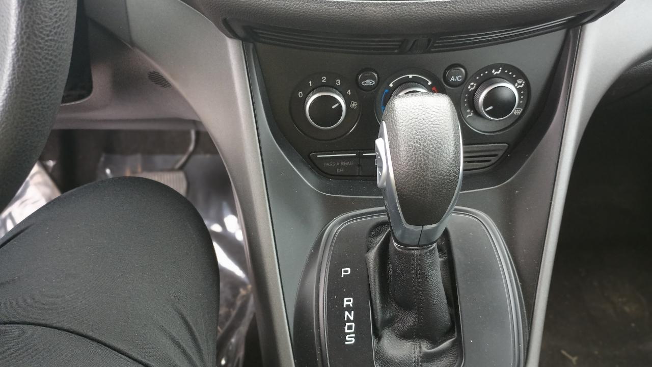 Ford Escape S FWD 2014