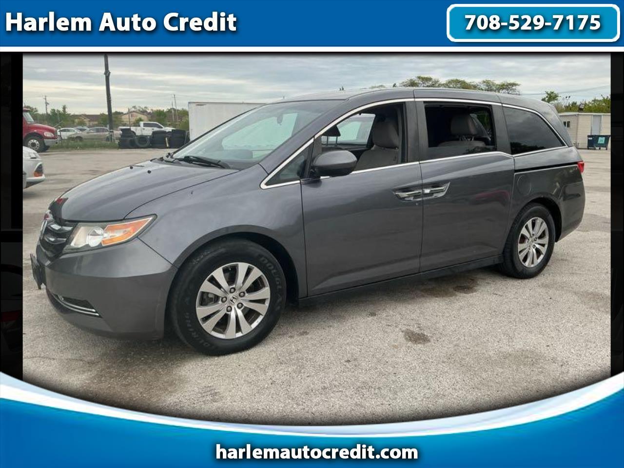 2016 Honda Odyssey SE's photo