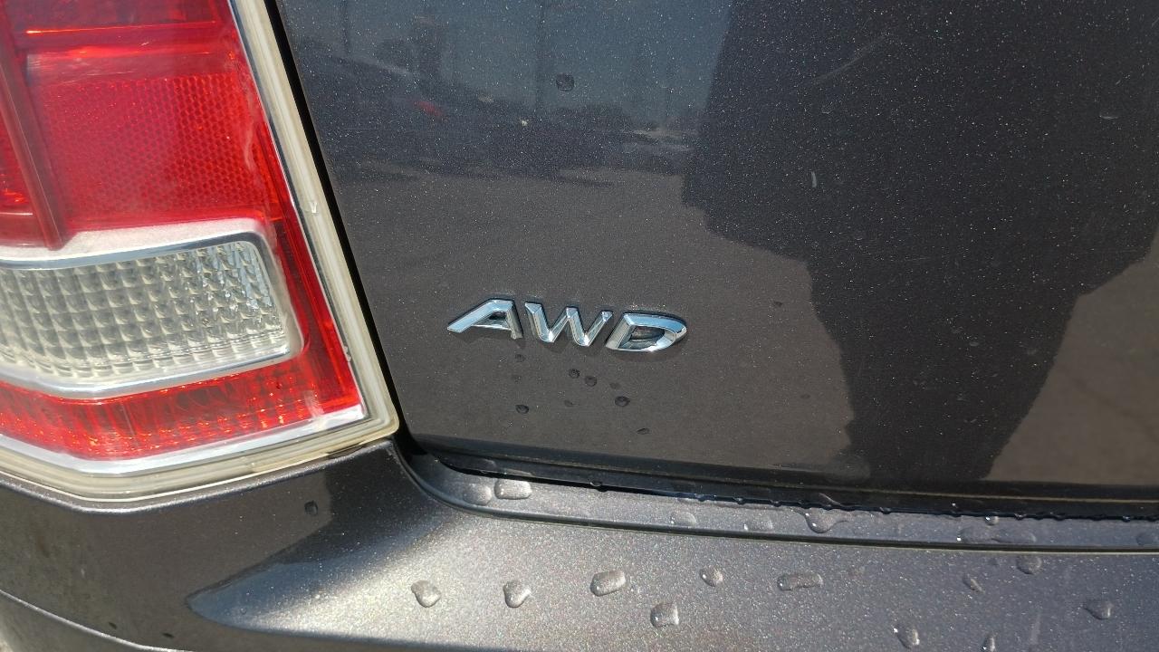 Chrysler 300 S V6 AWD 2013