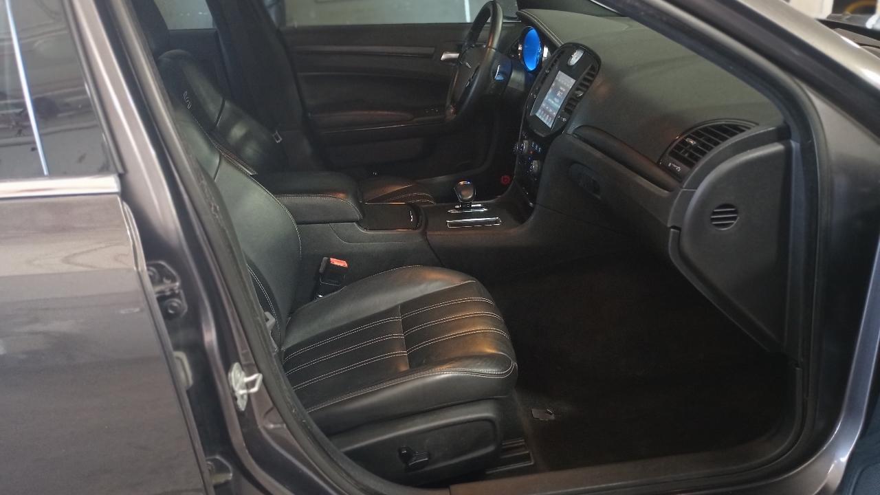 Chrysler 300 S V6 AWD 2013