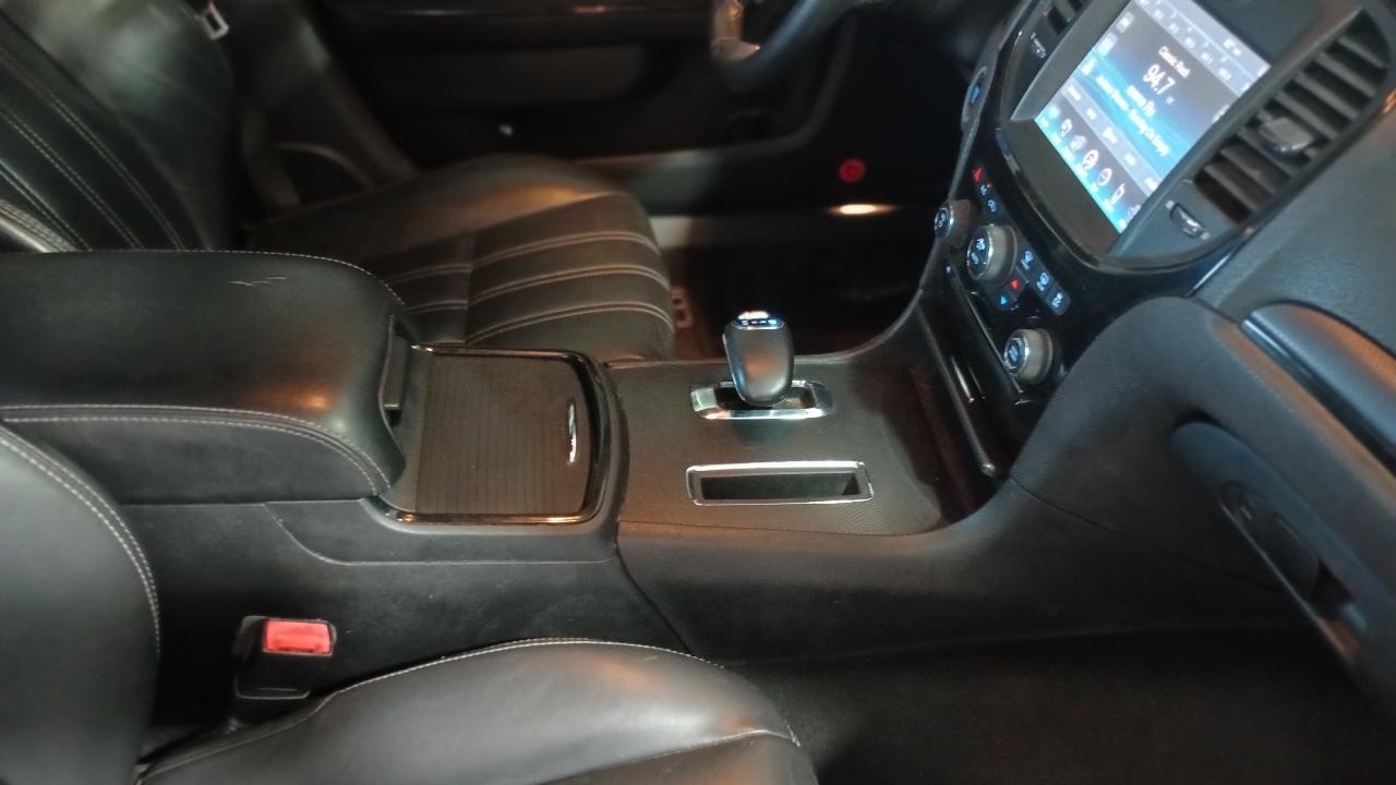 Chrysler 300 S V6 AWD 2013
