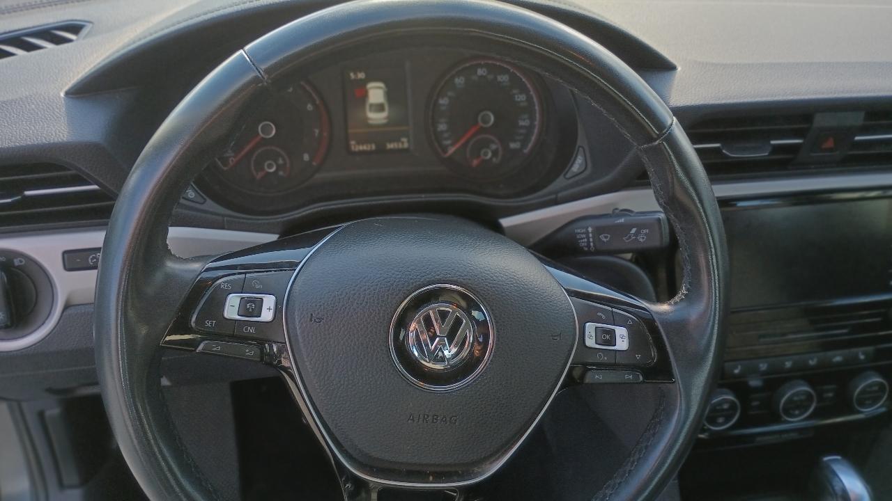 Volkswagen Passat SE 2021