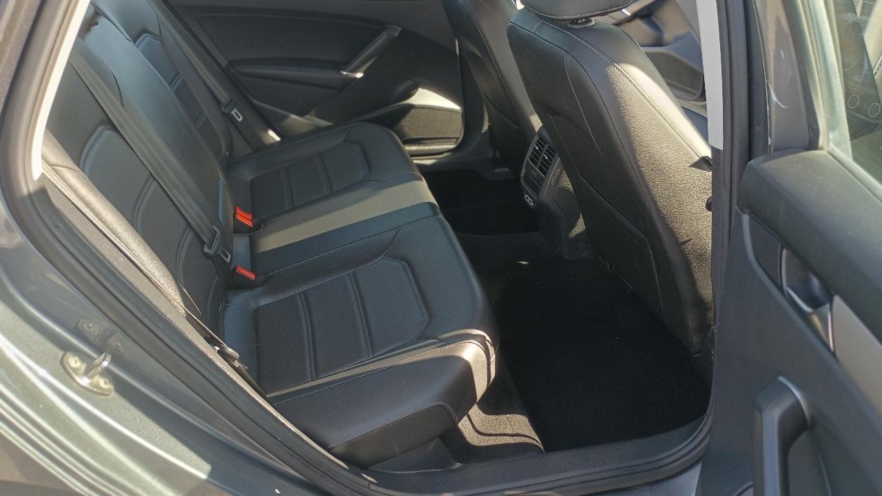 Volkswagen Passat SE 2021