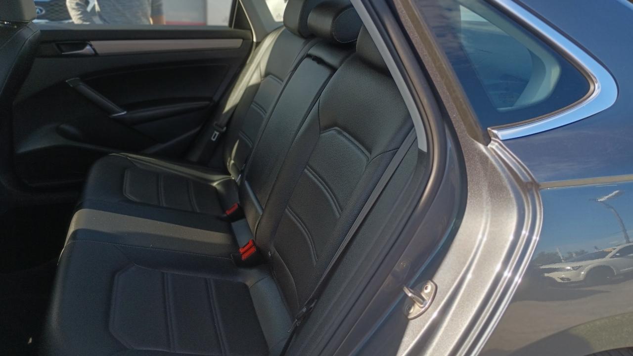 Volkswagen Passat SE 2021