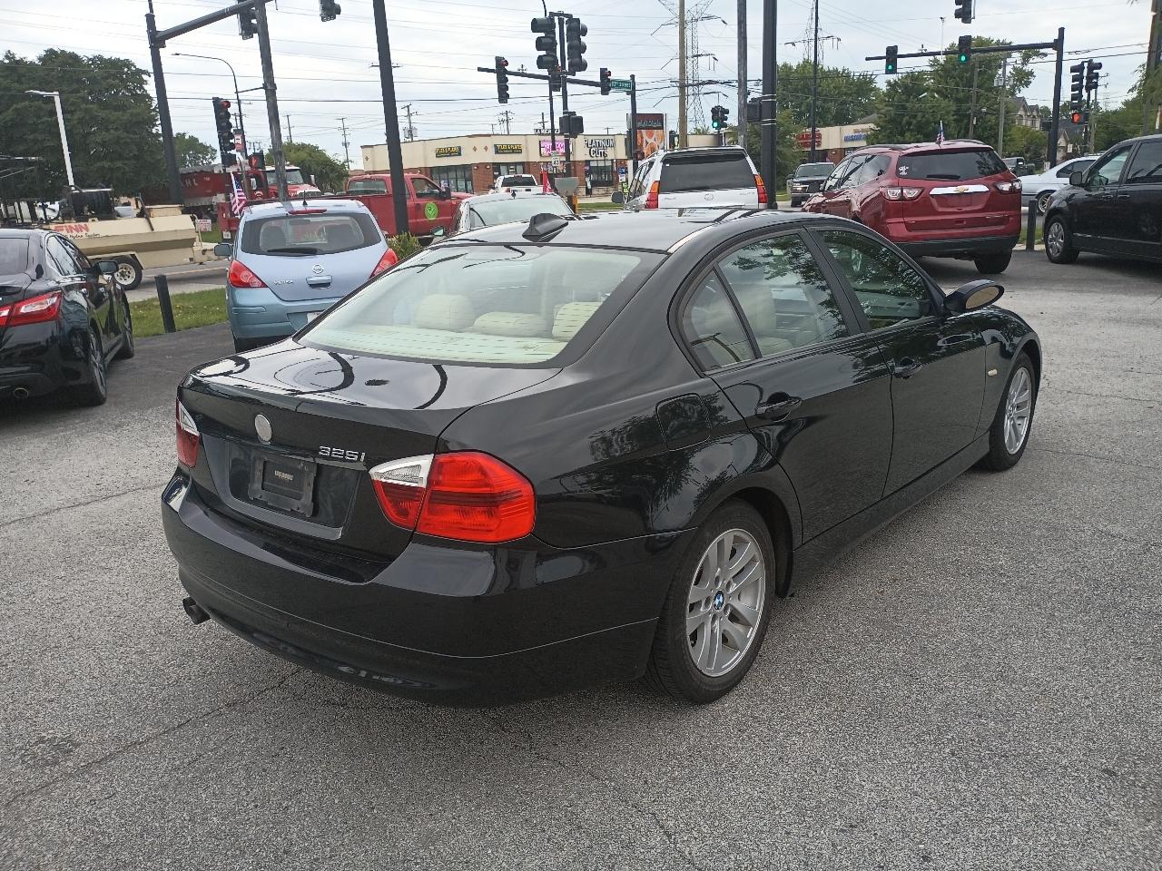 BMW 3-Series 325i Sedan 2006