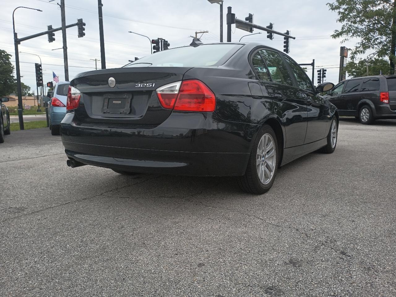 BMW 3-Series 325i Sedan 2006