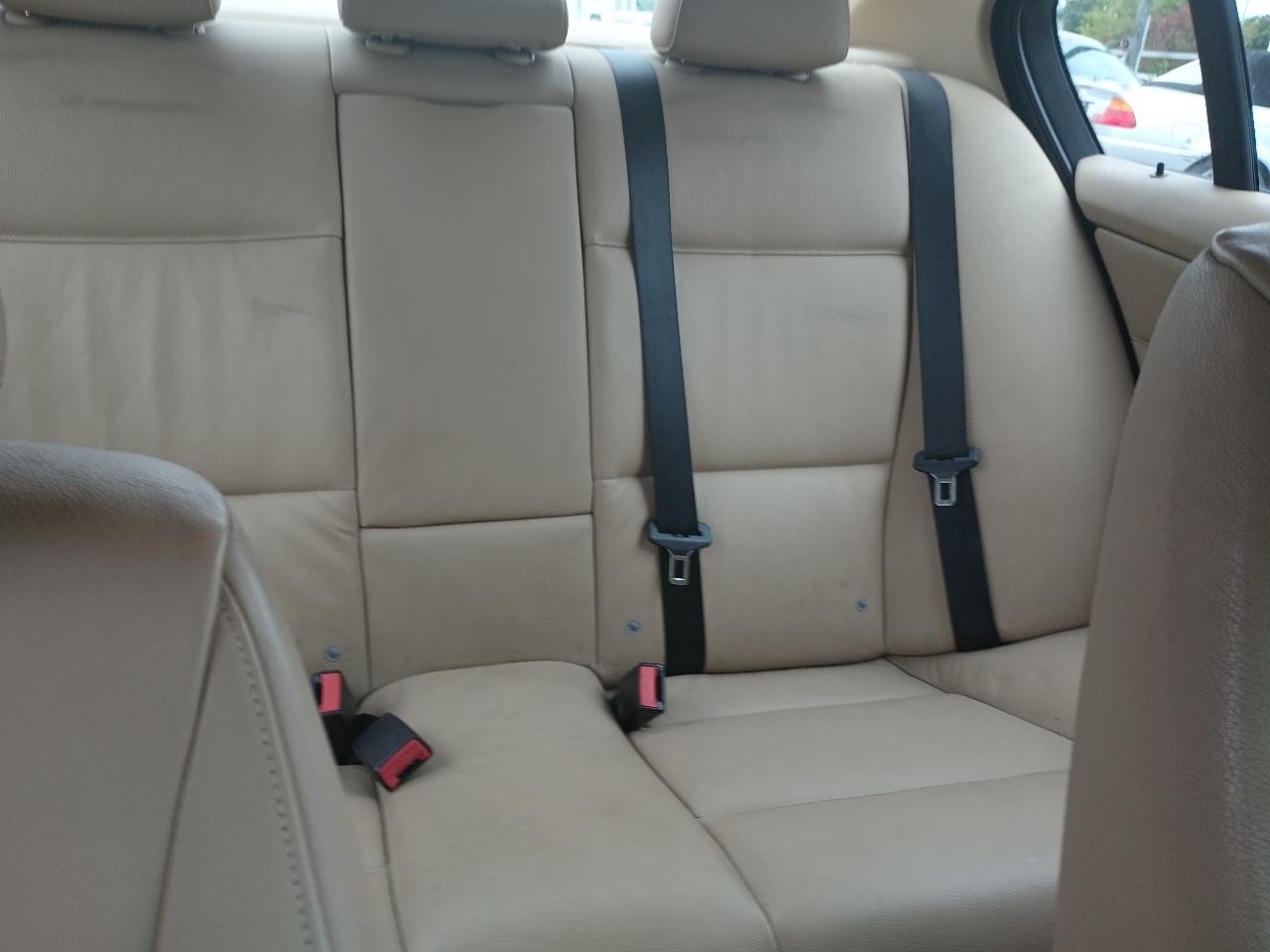 BMW 3-Series 325i Sedan 2006