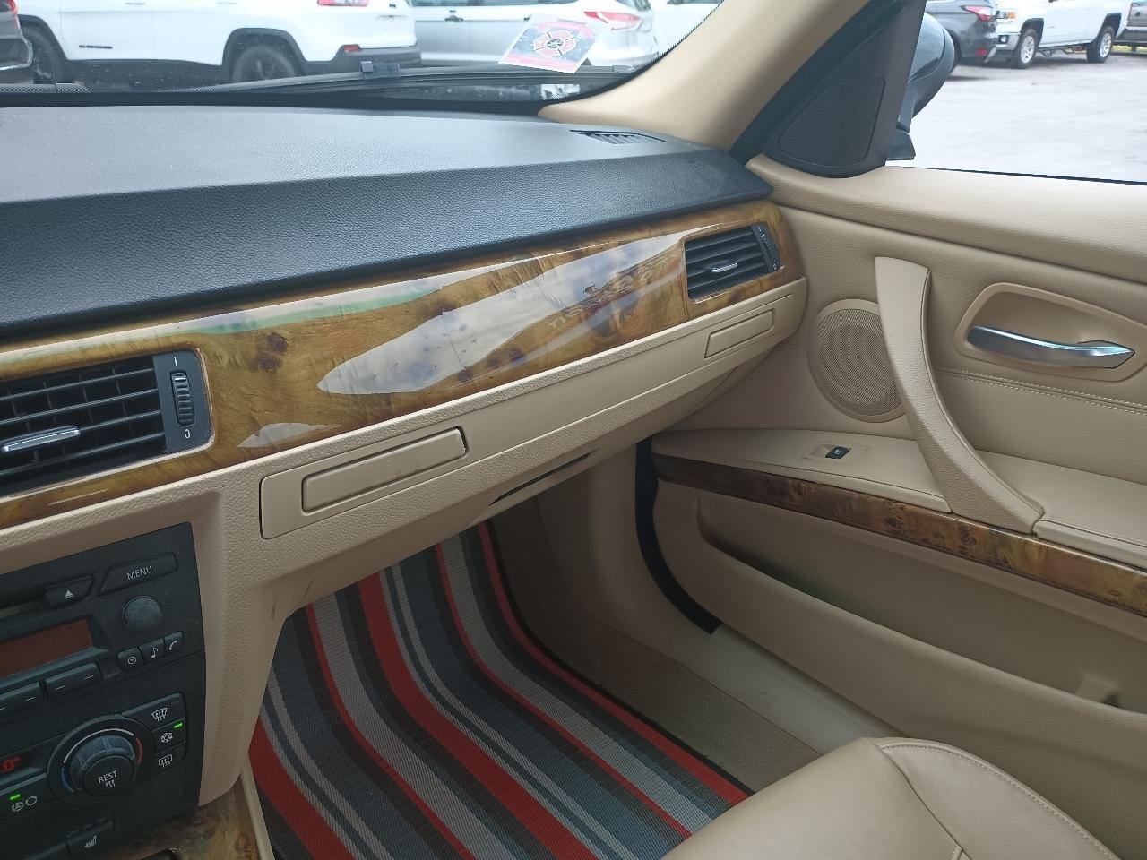 BMW 3-Series 325i Sedan 2006