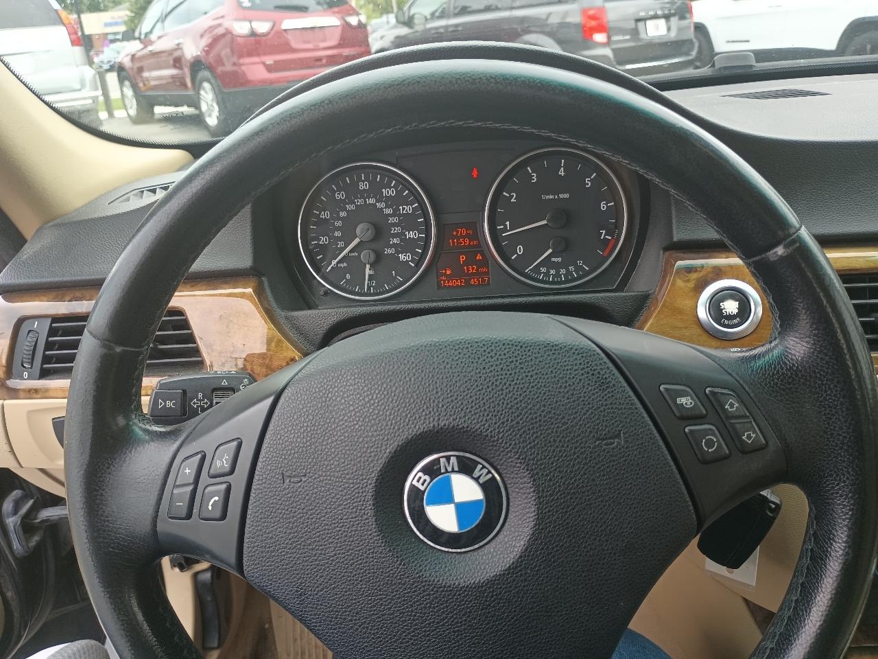 BMW 3-Series 325i Sedan 2006