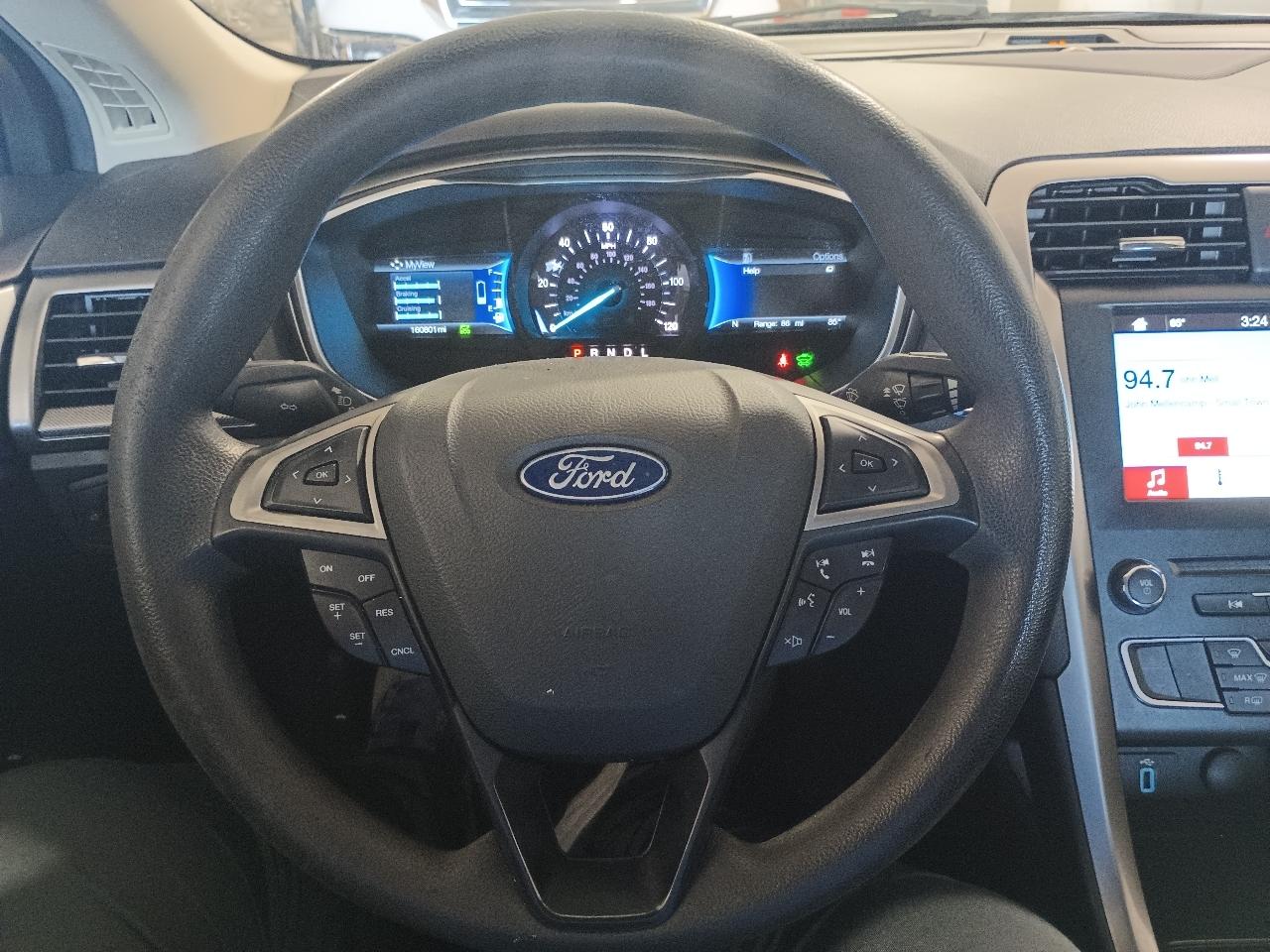 Ford Fusion Hybrid SE 2018