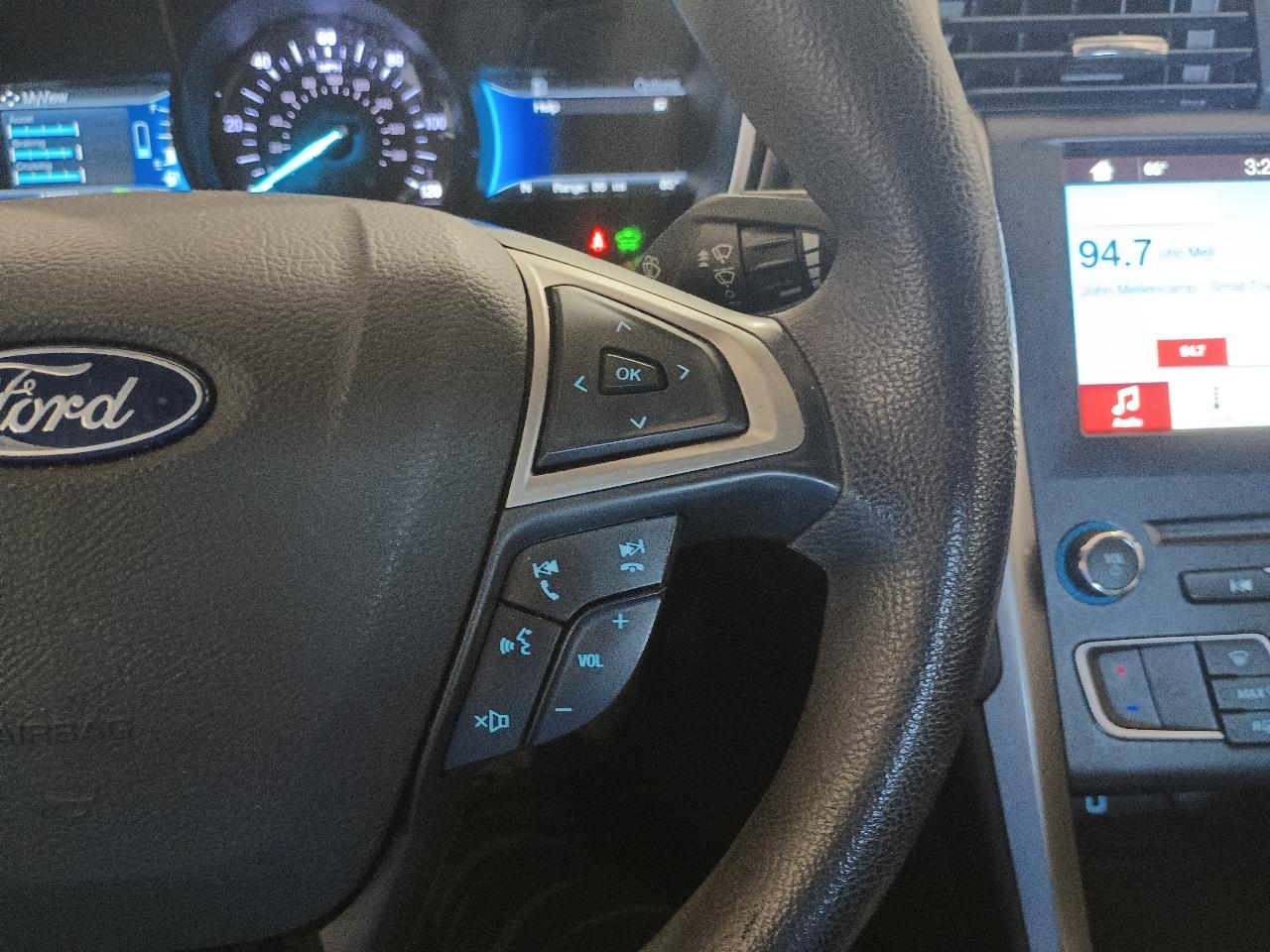 Ford Fusion Hybrid SE 2018