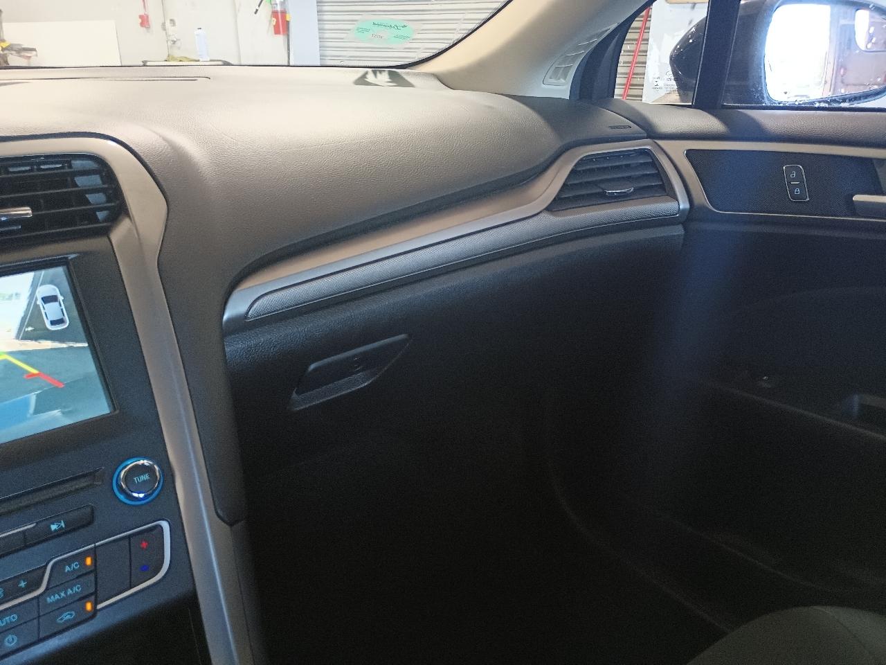 Ford Fusion Hybrid SE 2018