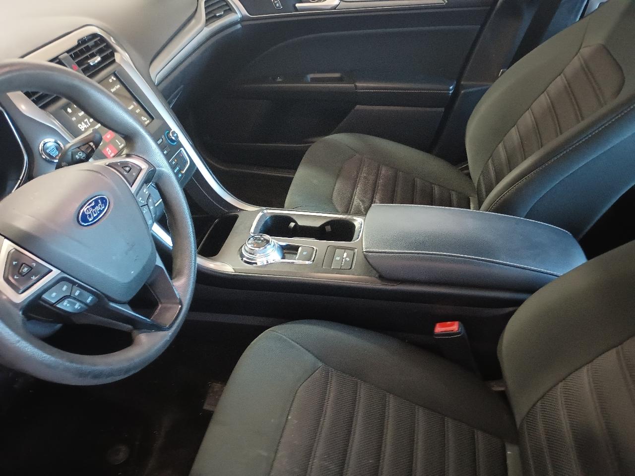 Ford Fusion Hybrid SE 2018