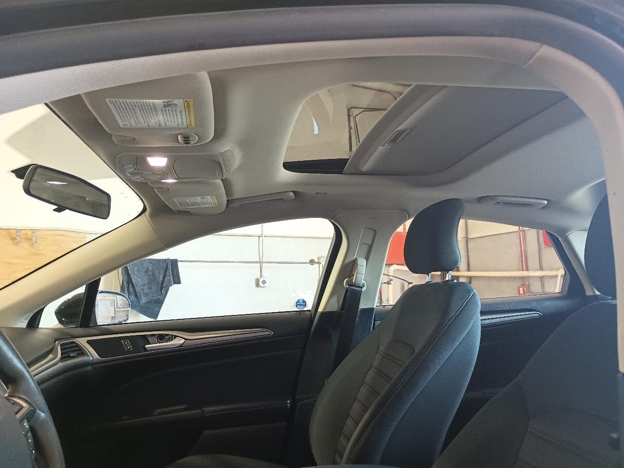 Ford Fusion Hybrid SE 2018