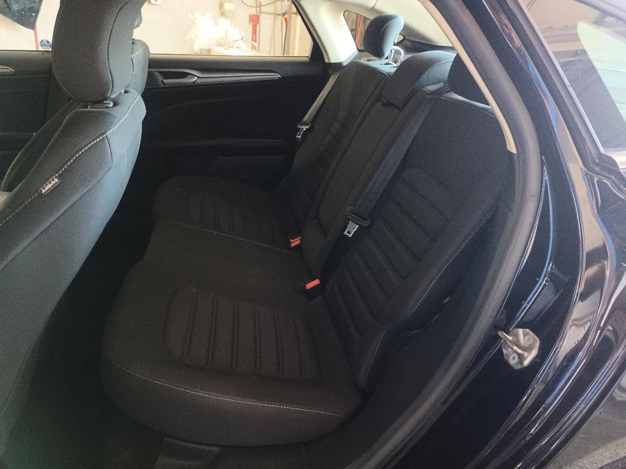 Ford Fusion Hybrid SE 2018