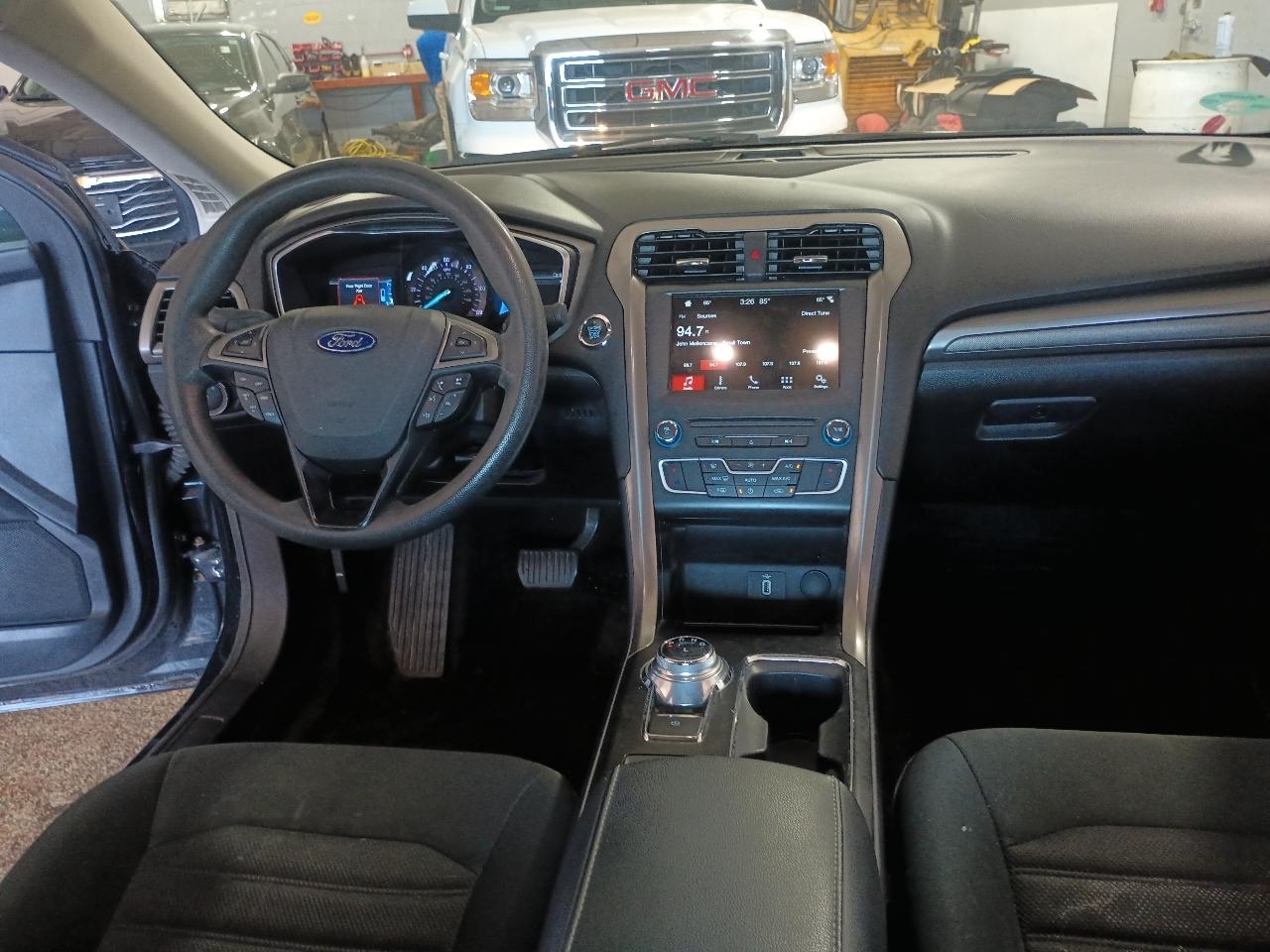 Ford Fusion Hybrid SE 2018