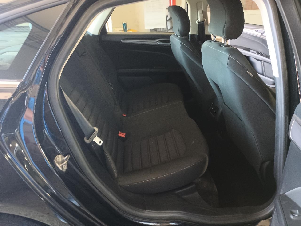 Ford Fusion Hybrid SE 2018