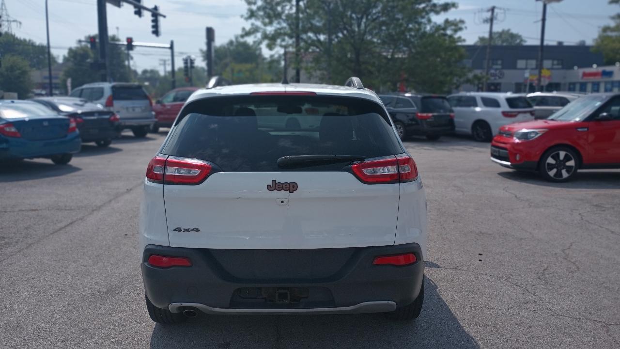 Jeep Cherokee Latitude 4WD 2016