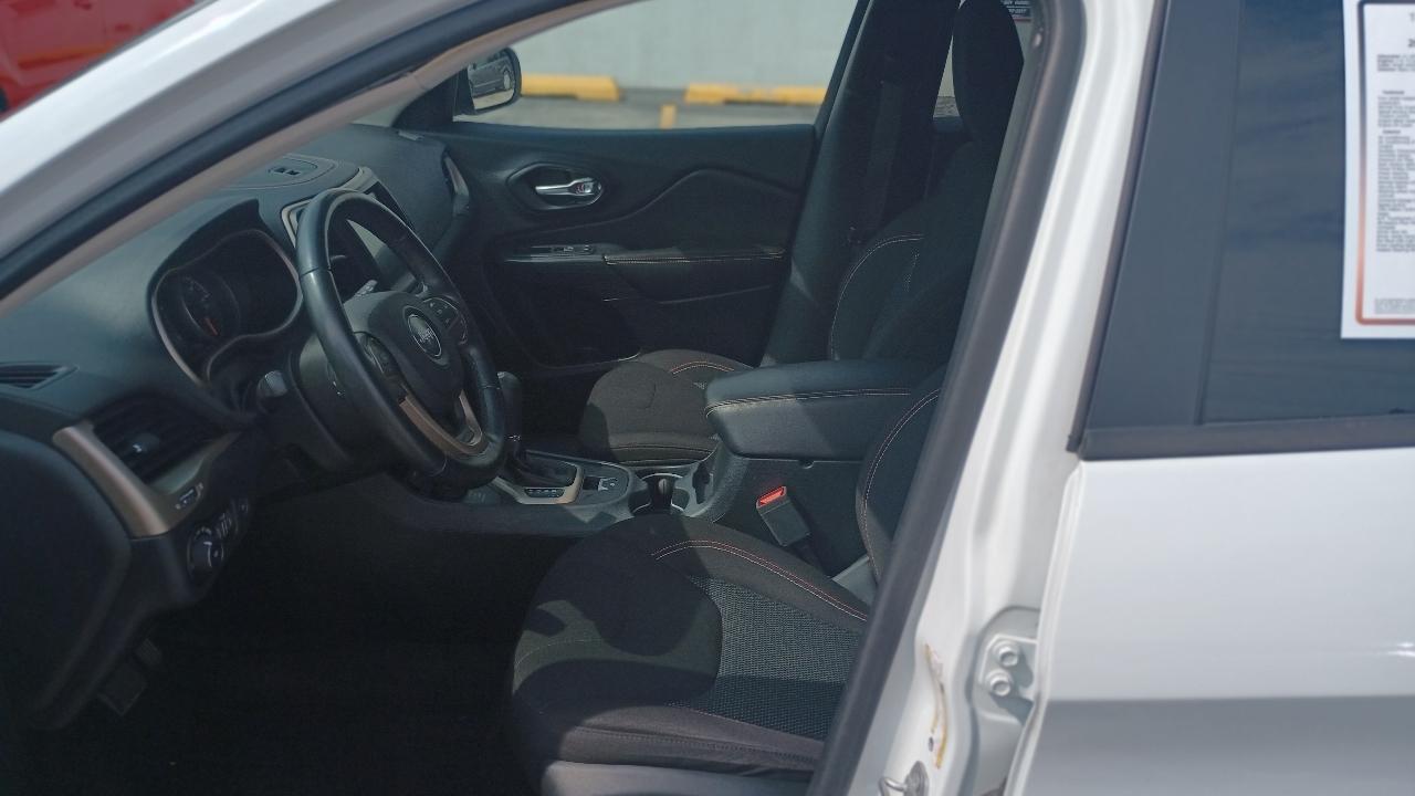 Jeep Cherokee Latitude 4WD 2016
