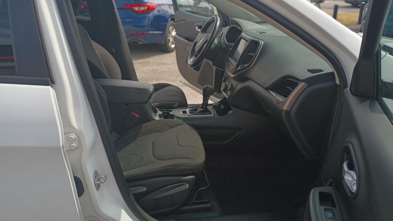Jeep Cherokee Latitude 4WD 2016