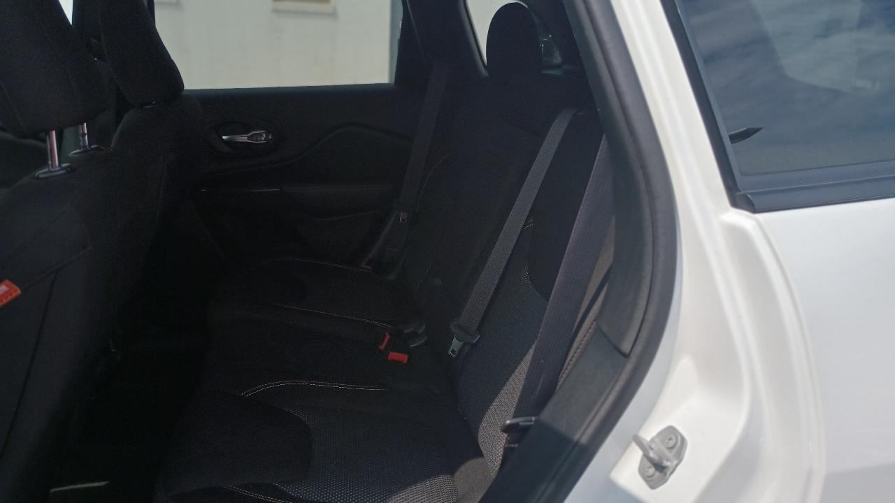 Jeep Cherokee Latitude 4WD 2016