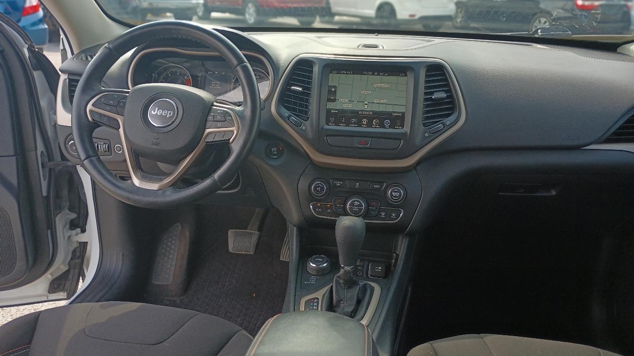 Jeep Cherokee Latitude 4WD 2016