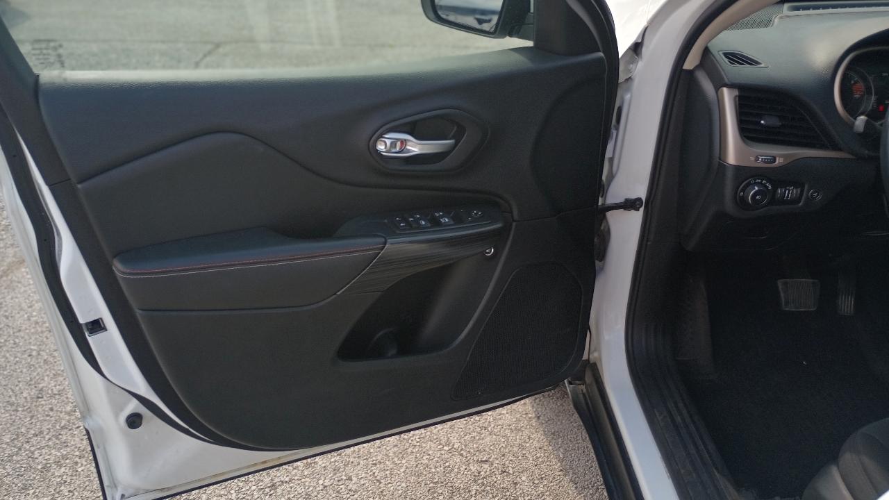Jeep Cherokee Latitude 4WD 2016