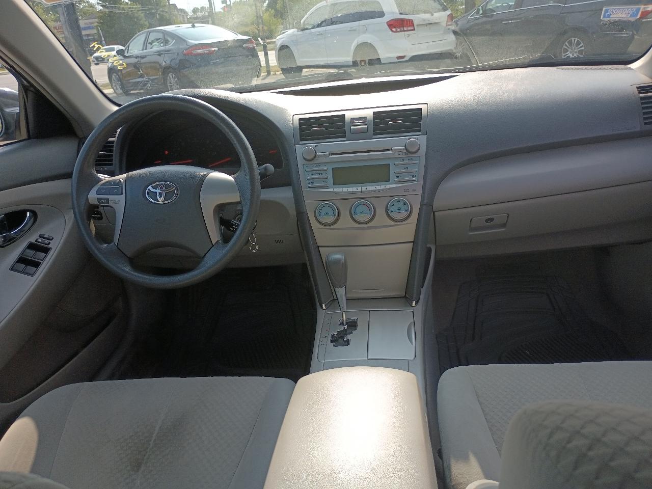 Toyota Camry XLE 5-Spd AT 2009