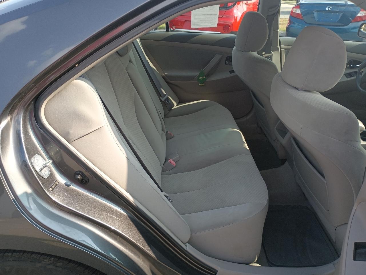 Toyota Camry XLE 5-Spd AT 2009