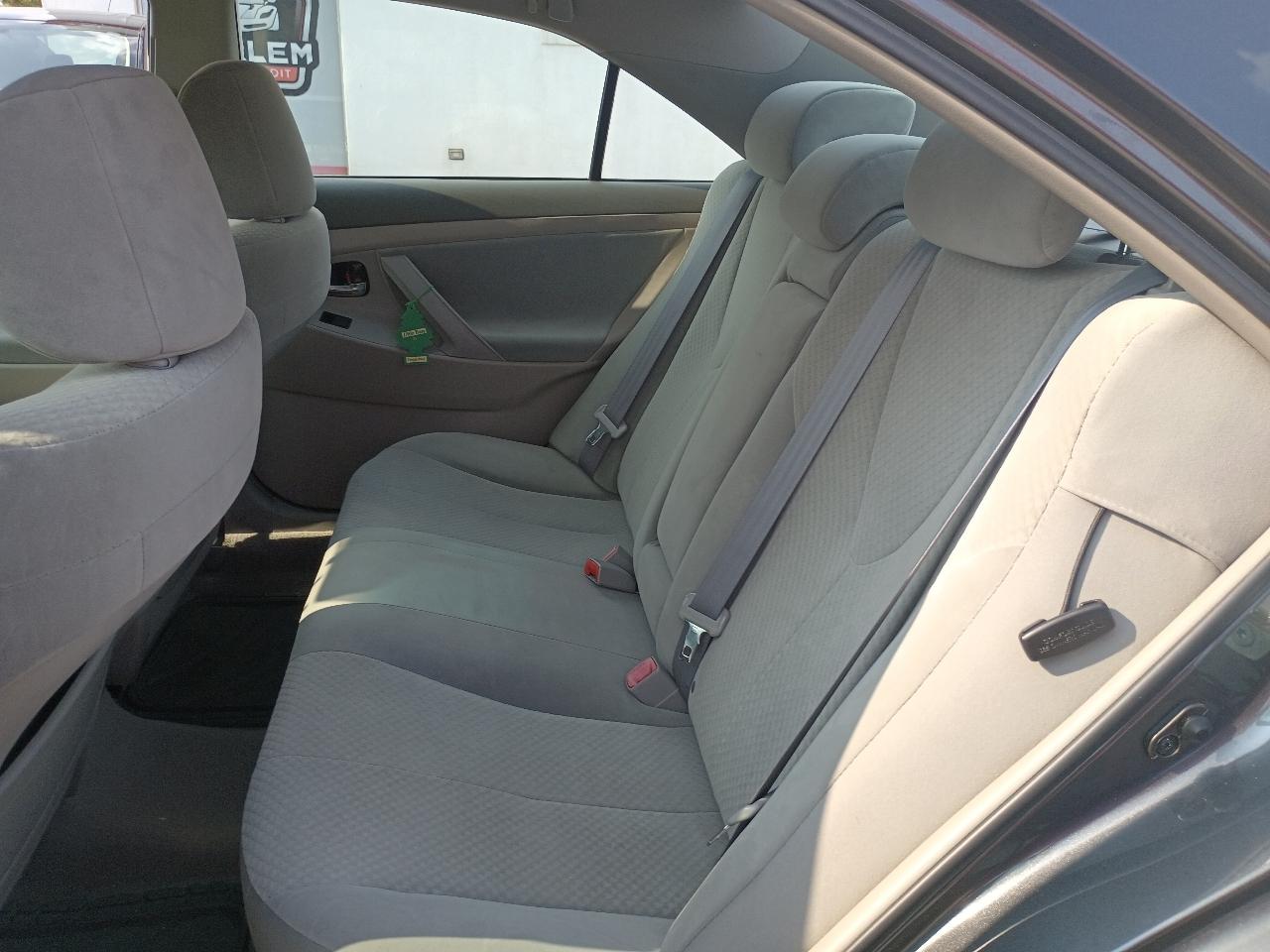 Toyota Camry XLE 5-Spd AT 2009