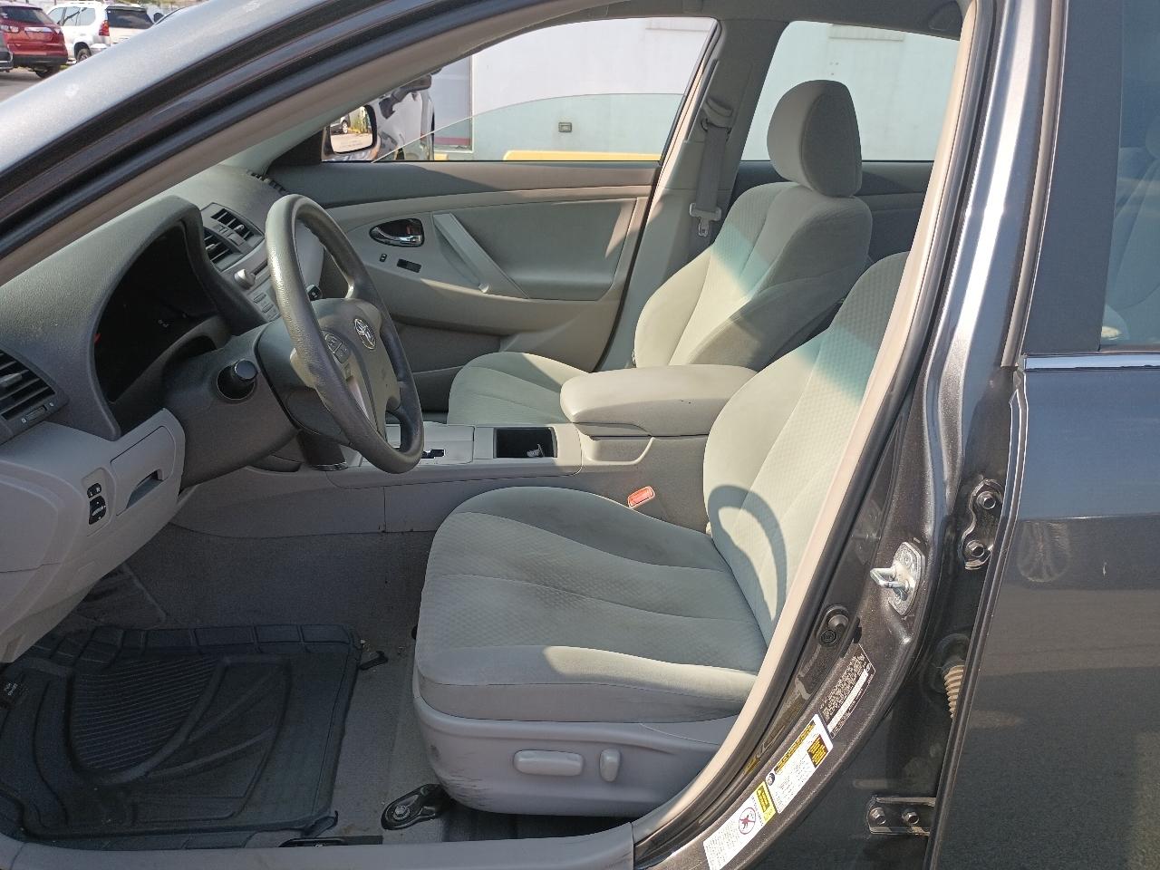 Toyota Camry XLE 5-Spd AT 2009