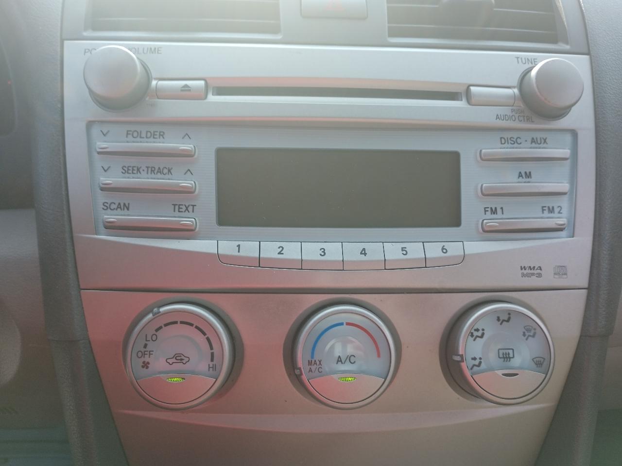 Toyota Camry XLE 5-Spd AT 2009