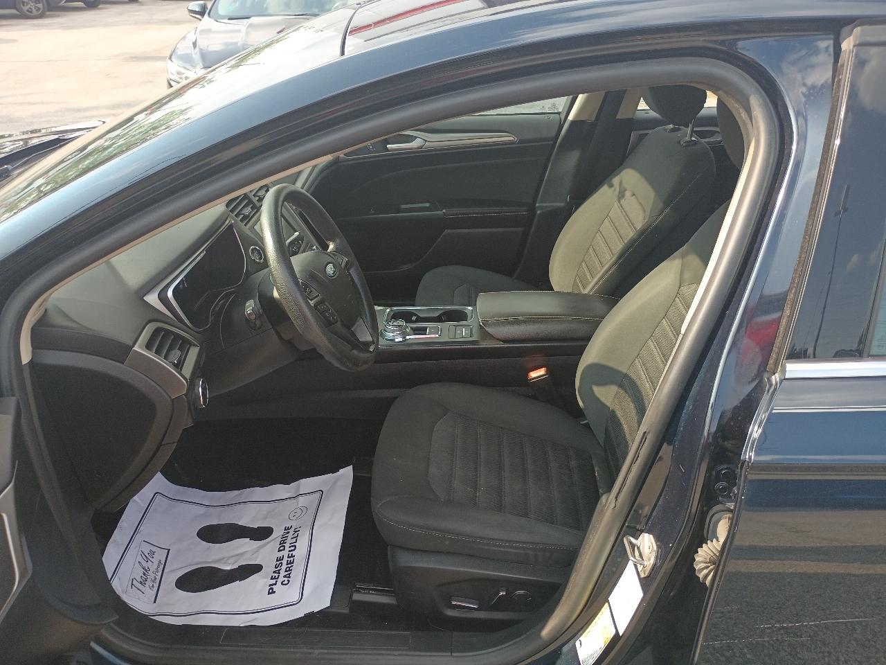 Ford Fusion SE 2020