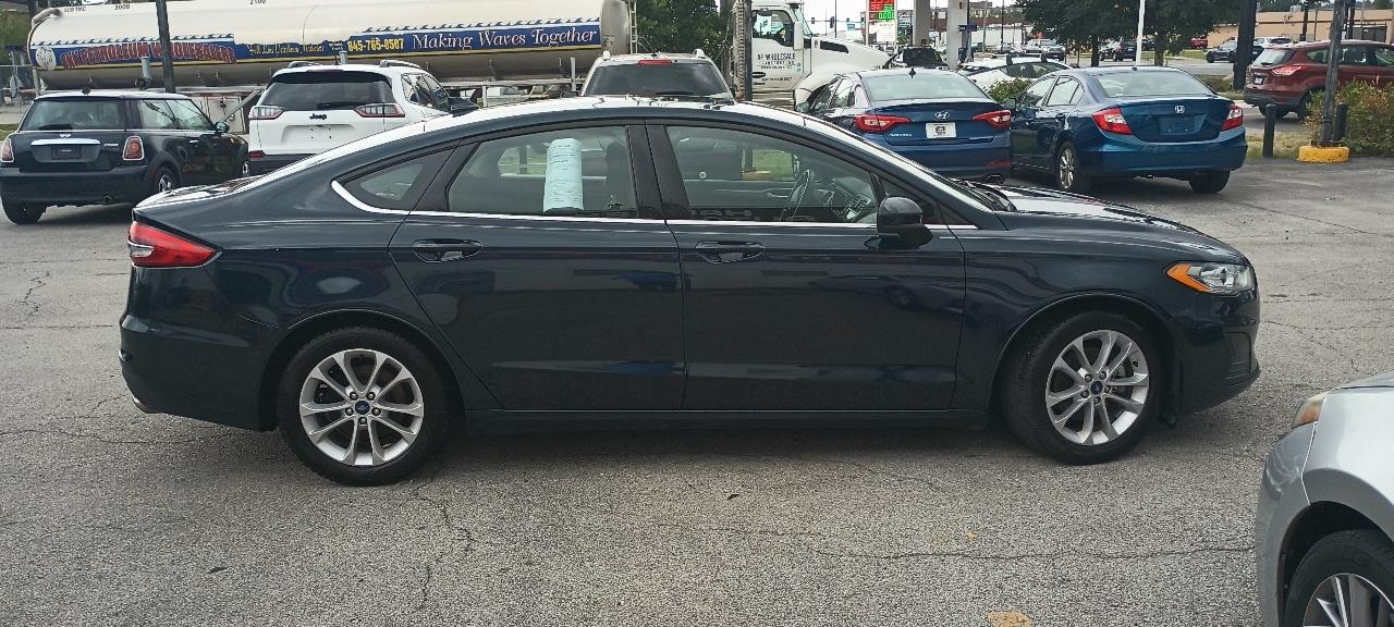 Ford Fusion SE 2020