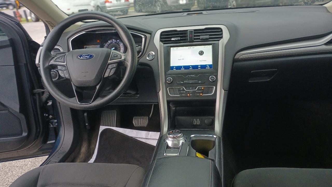 Ford Fusion SE 2020