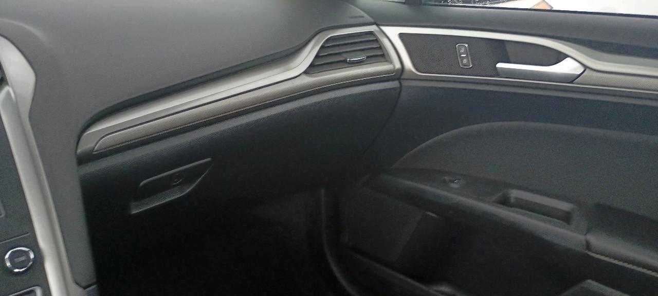 Ford Fusion SE 2020