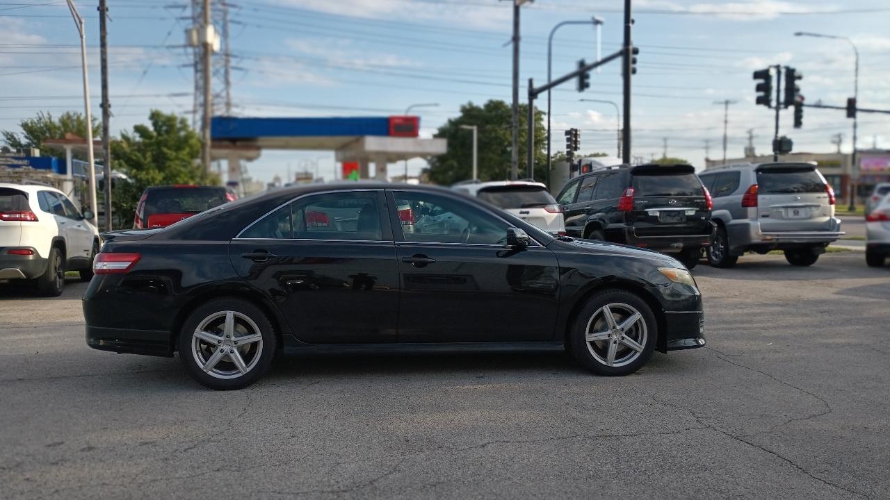 Toyota Camry SE 2011