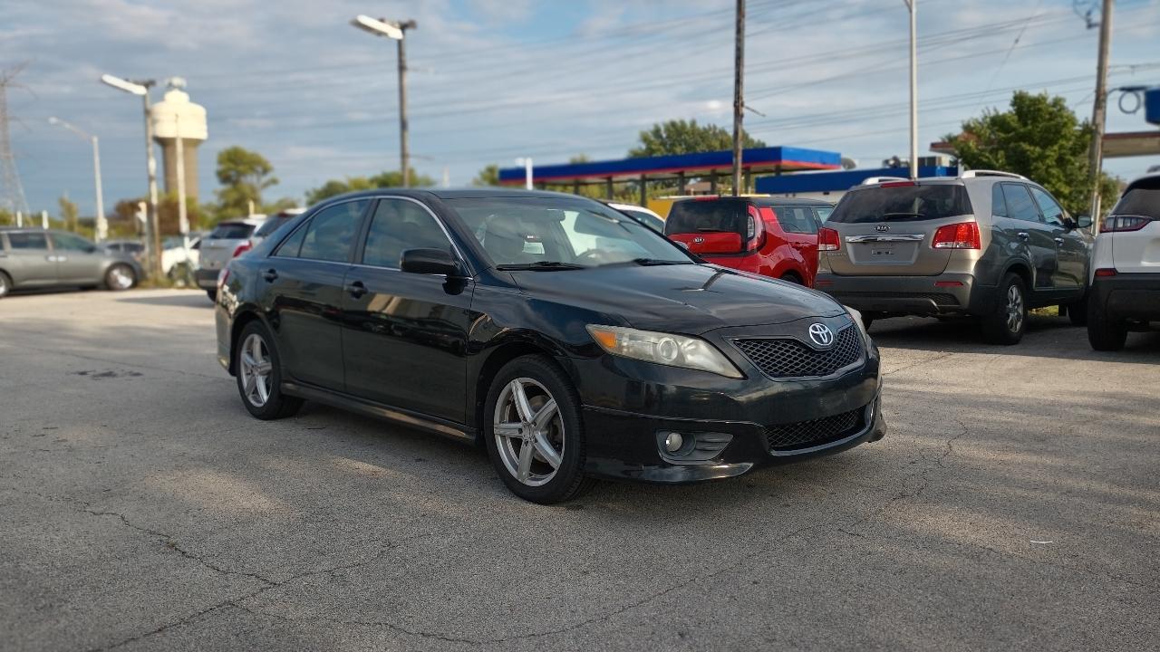 Toyota Camry SE 2011