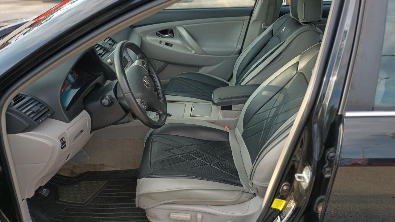 Toyota Camry SE 2011