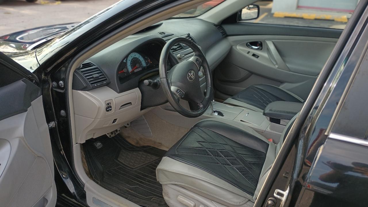 Toyota Camry SE 2011