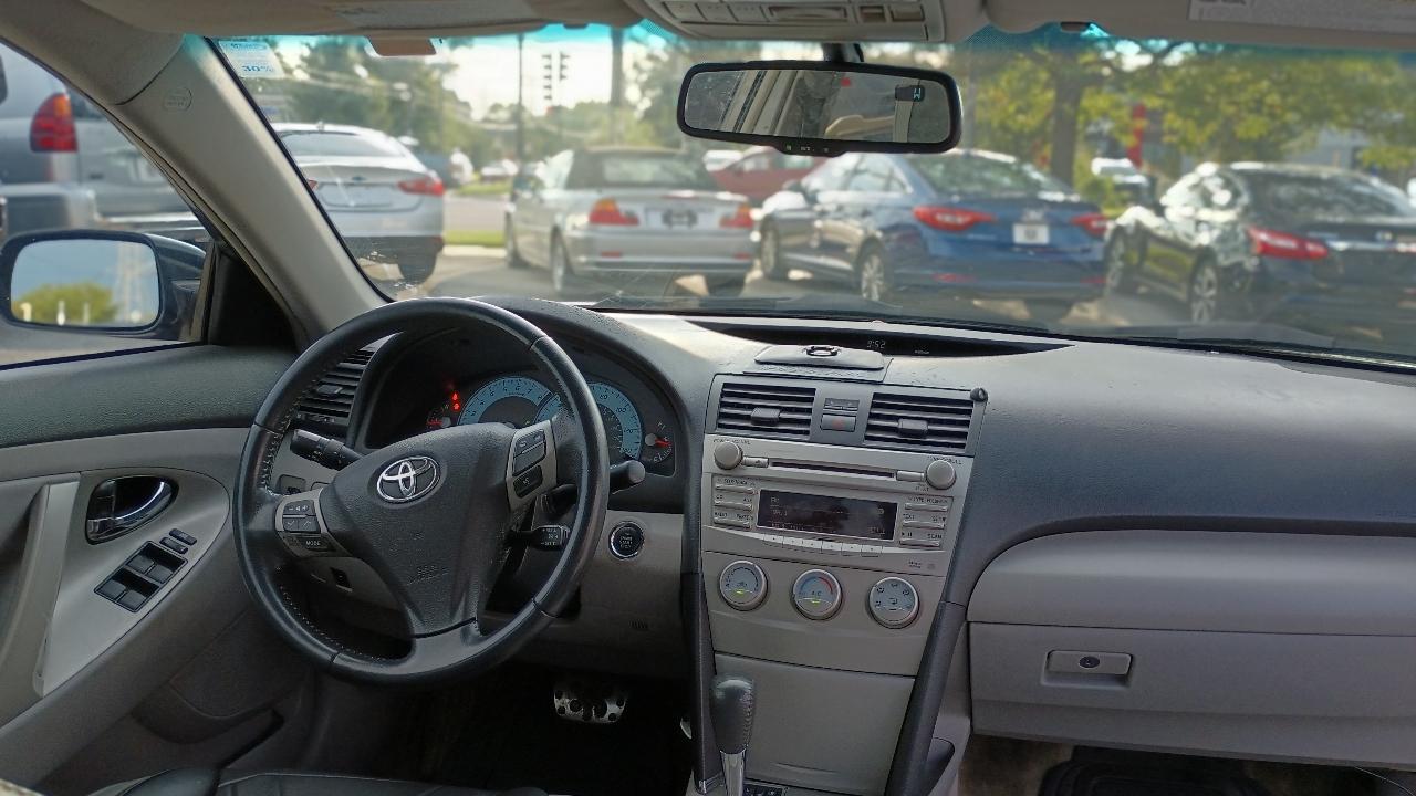 Toyota Camry SE 2011
